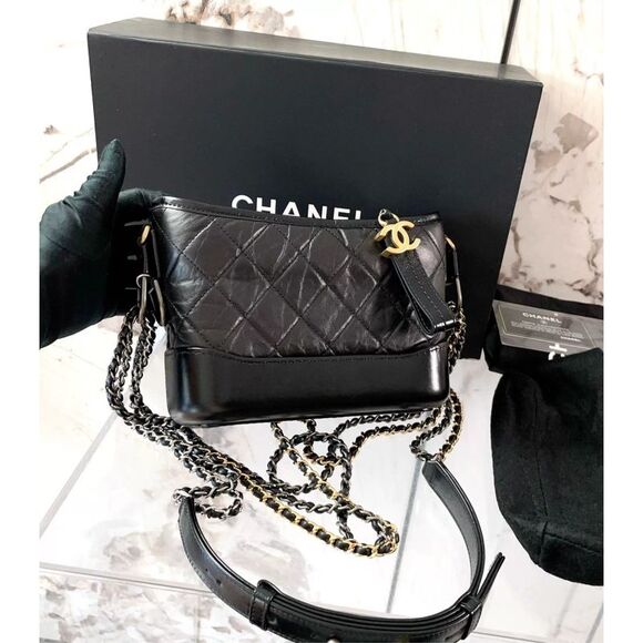 Chanel Women Pre-Loved Bag Very Good Condition - Picture 6 of 9